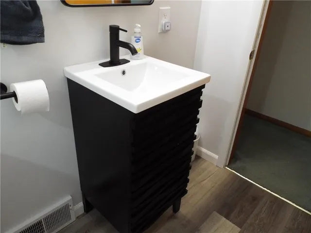 $240,000 | 244 Herbst Road, Coraopolis, PA 15108