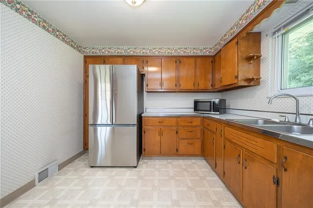 $240,000 | 244 Herbst Road, Coraopolis, PA 15108