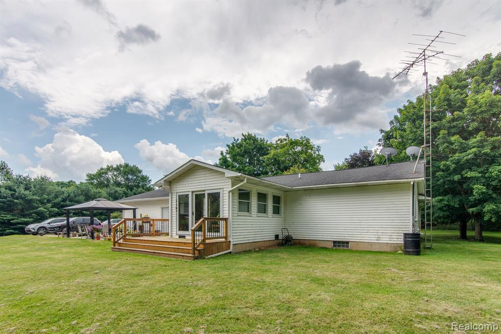 11439 Faussett Road Fenton, MI 48430 - Photo 31 of 38