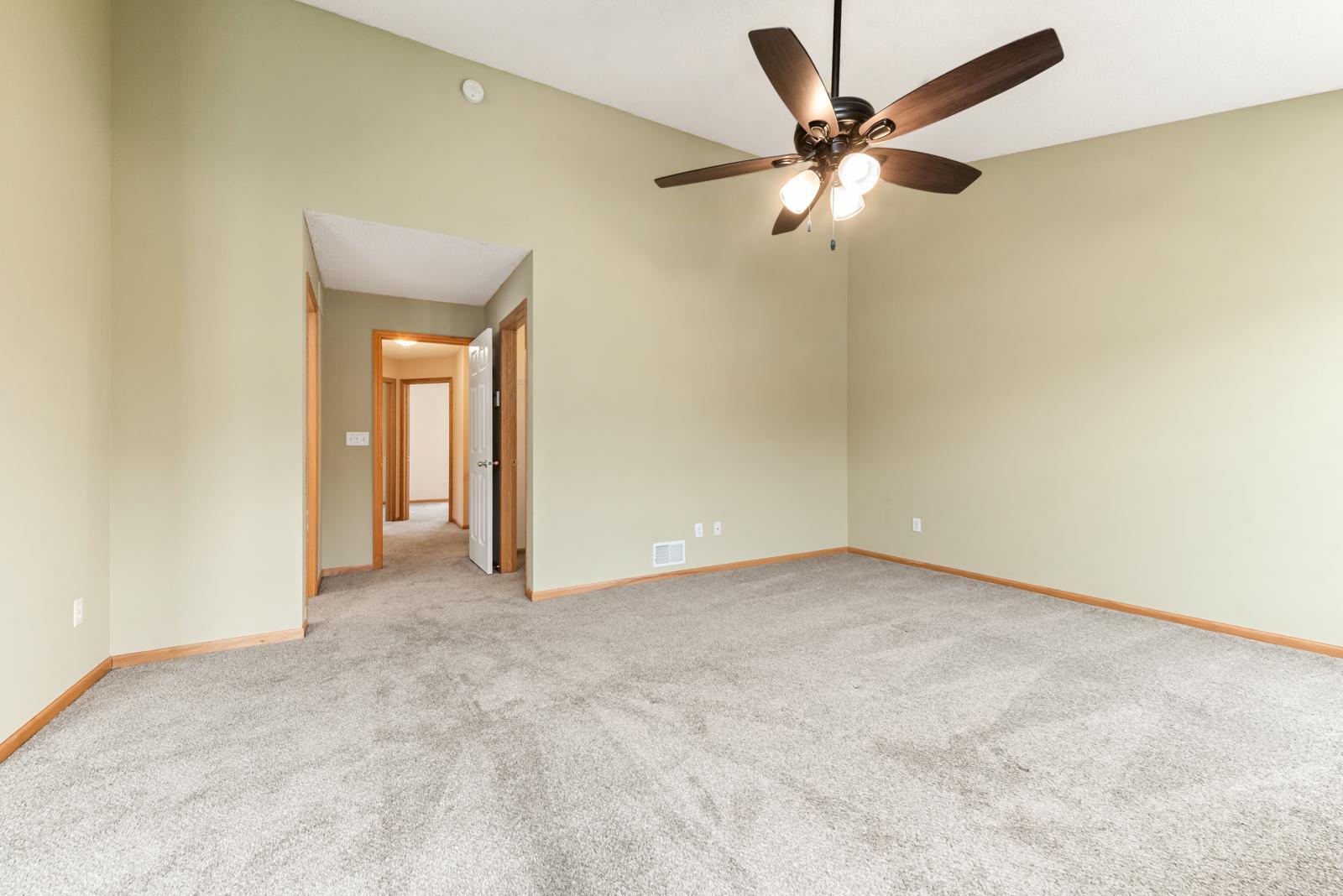 15726 Frisian Lane Apple Valley, MN 55124 - Photo 14 of 53