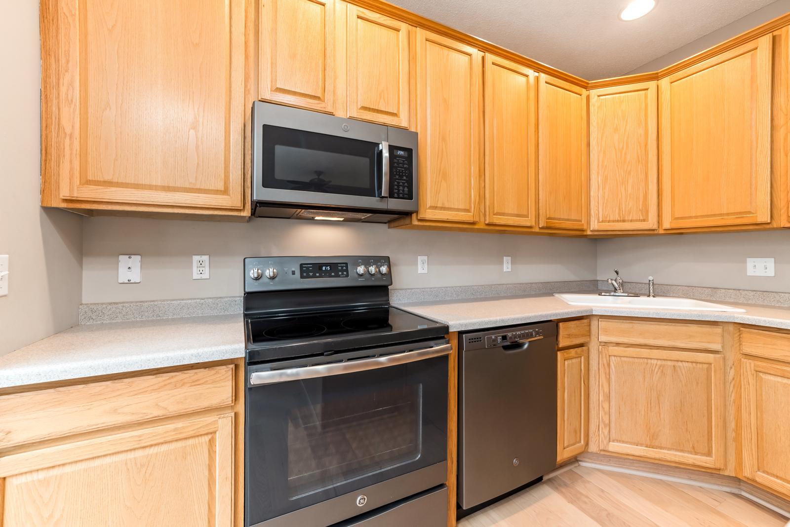 15726 Frisian Lane Apple Valley, MN 55124 - Photo 34 of 53