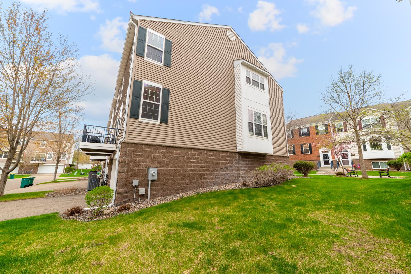 15726 Frisian Lane Apple Valley, MN 55124 - Photo 5 of 53