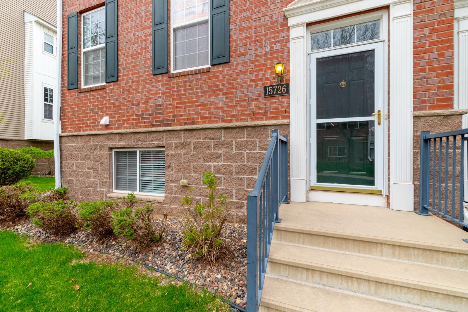 15726 Frisian Lane Apple Valley, MN 55124 - Photo 8 of 53