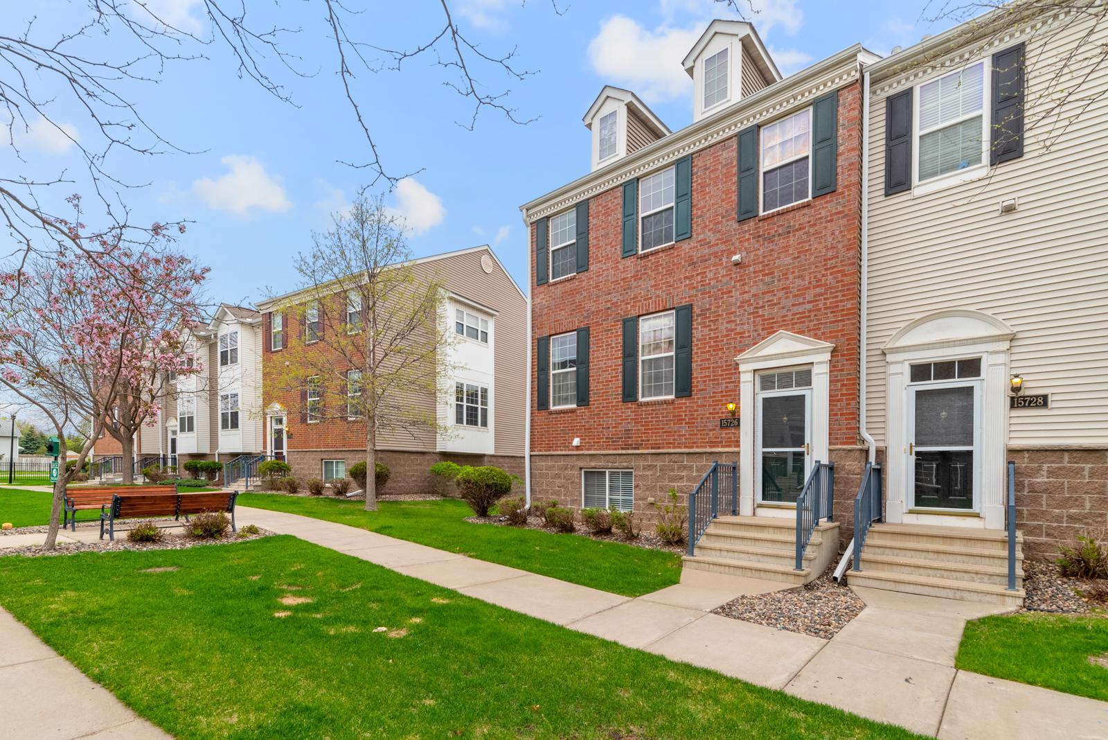 15726 Frisian Lane Apple Valley, MN 55124 - Photo 10 of 53