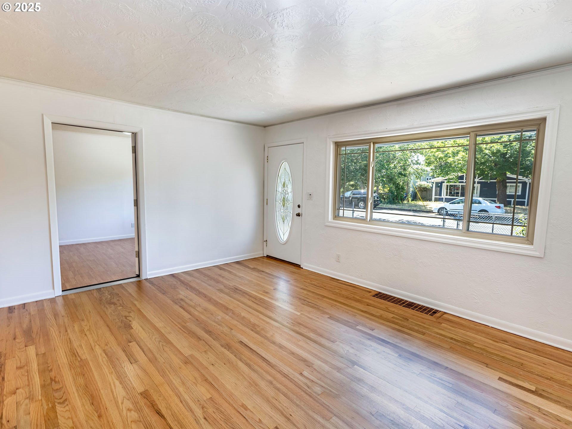6005 Southeast Reedway Street Portland, OR 97206 - Photo 5 of 42 Gallery Image 5