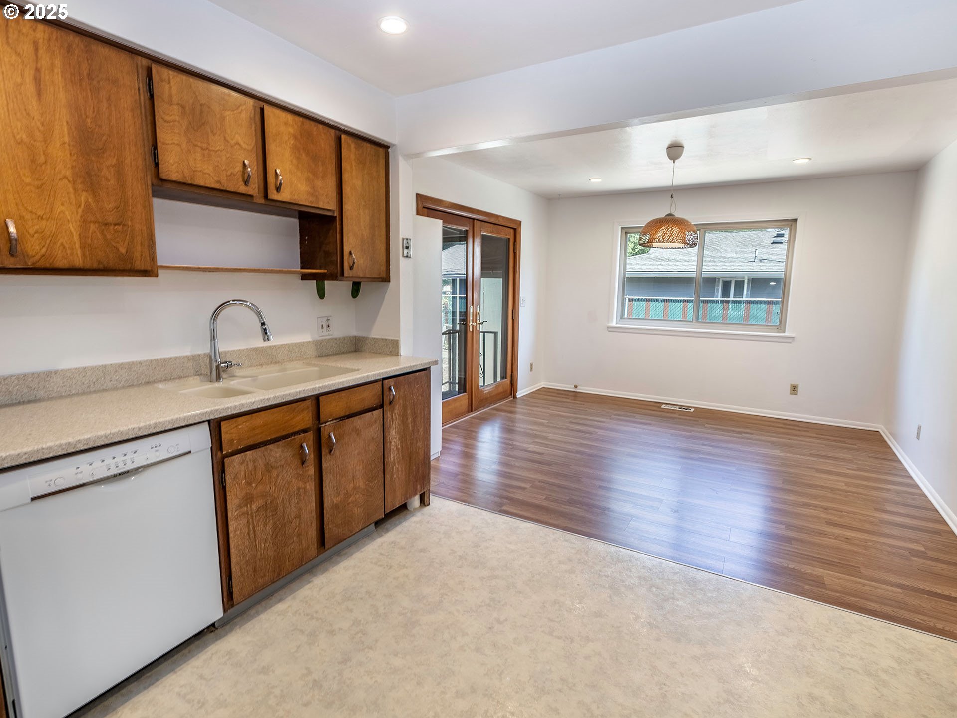 6005 Southeast Reedway Street Portland, OR 97206 - Photo 9 of 42 Gallery Image 9