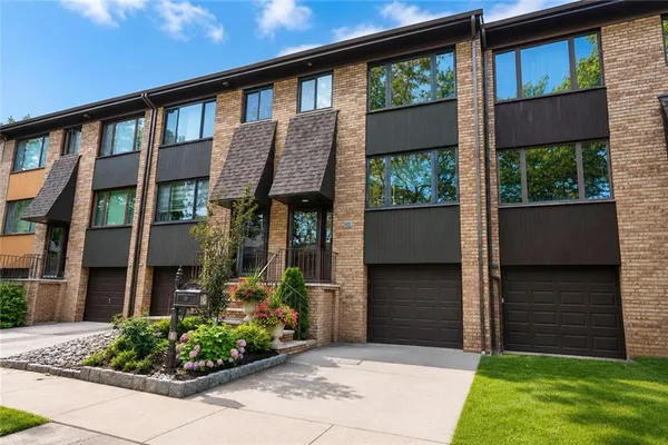 $828,000 | 67 Claradon Lane, Unit 113 | Grasmere
