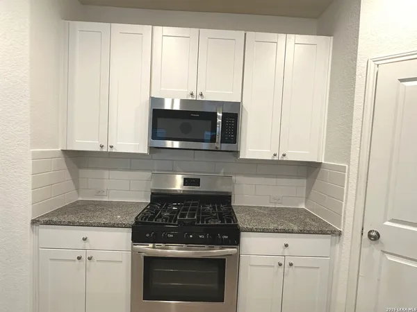 $320,000 | 13942 Reservoir Drive, San Antonio, TX 78223