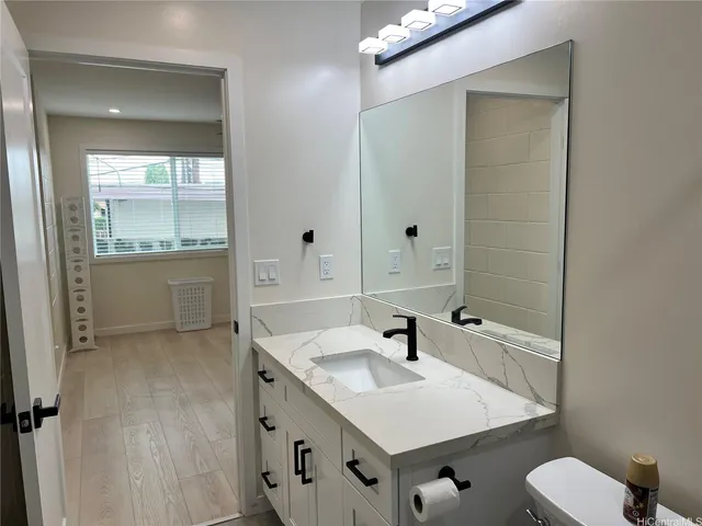 $1,800 | 1364 Frank Street, Honolulu, HI 96816