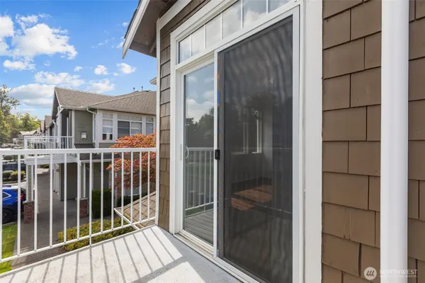 $510,000 | 535 241st Lane Southeast, Sammamish, WA 98074