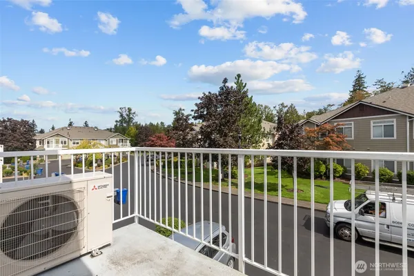 $510,000 | 535 241st Lane Southeast, Sammamish, WA 98074