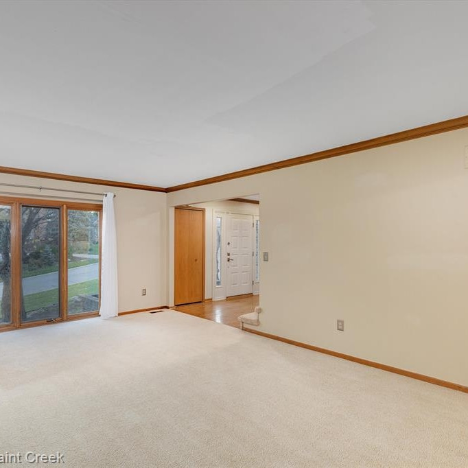 2902 Portage Trail Drive Rochester Hills, MI 48309 - Photo 11 of 63 Dining room