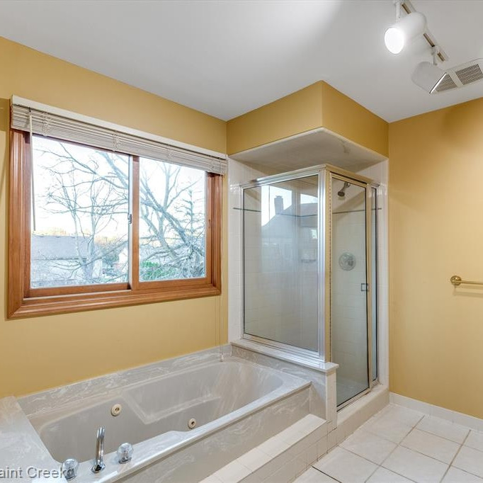 2902 Portage Trail Drive Rochester Hills, MI 48309 - Photo 34 of 63 Bathroom