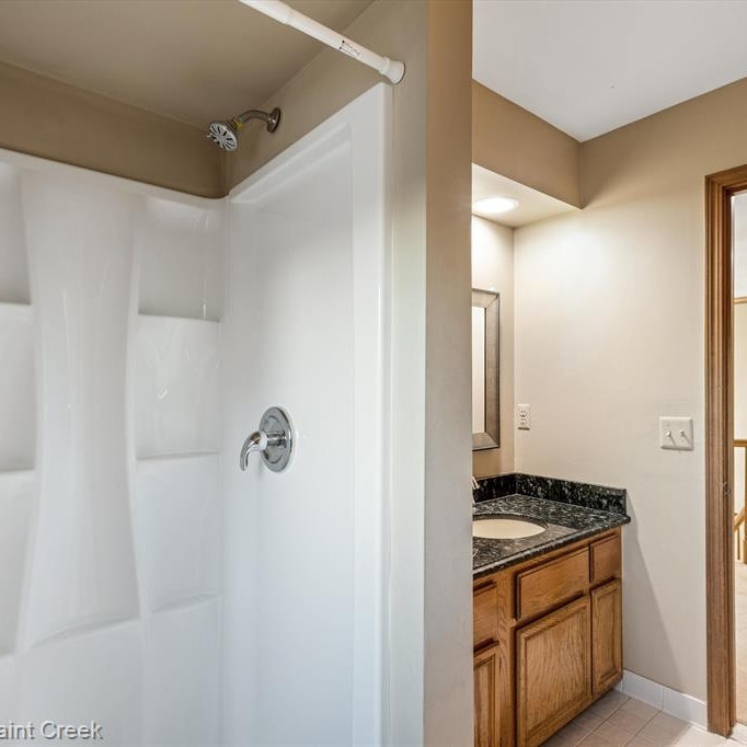 2902 Portage Trail Drive Rochester Hills, MI 48309 - Photo 43 of 63 Bathroom