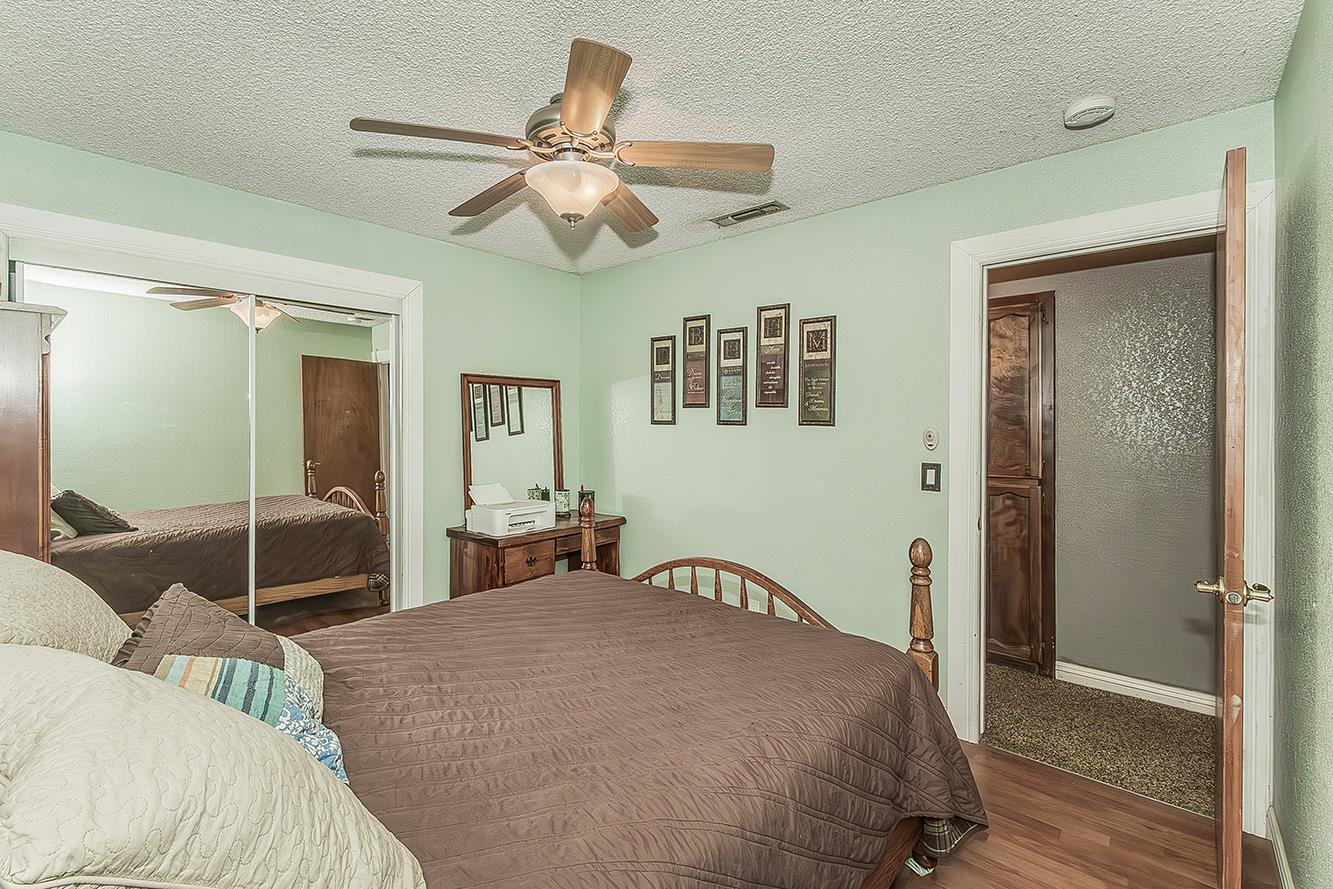 29545 Oak Meadow Road Tollhouse, CA 93667 - Photo 35 of 69 a bedroom with a bed and window