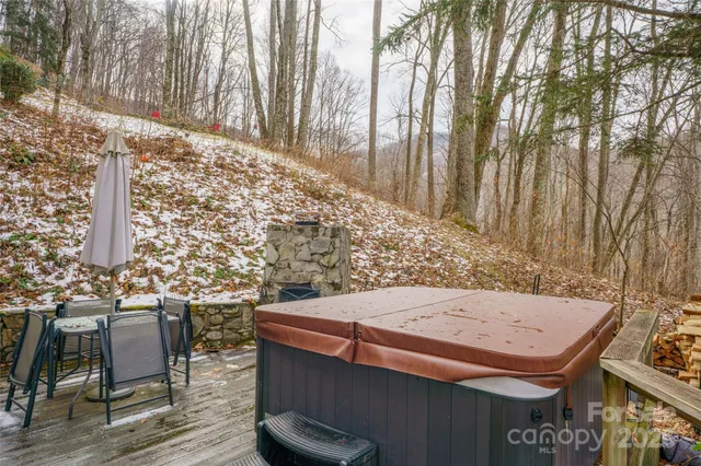 a view of a backyard of the house