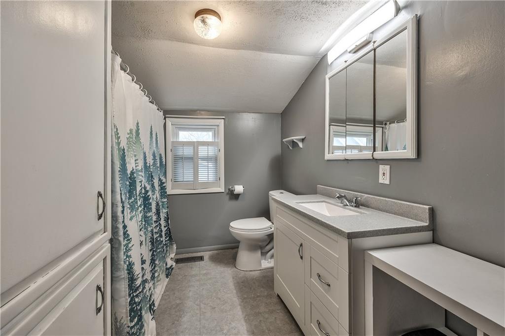 35705 Renner Road Paola, KS 66071 - Photo 14 of 40