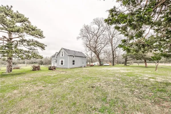 $375,000 | 35705 Renner Road, Paola, KS 66071