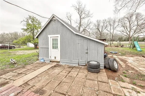 $375,000 | 35705 Renner Road, Paola, KS 66071