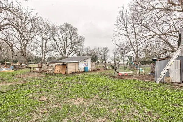 $375,000 | 35705 Renner Road, Paola, KS 66071