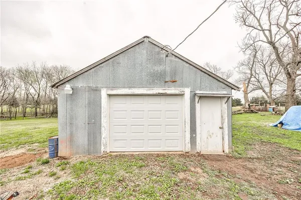 $375,000 | 35705 Renner Road, Paola, KS 66071