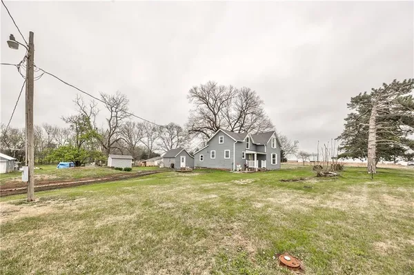 $375,000 | 35705 Renner Road, Paola, KS 66071