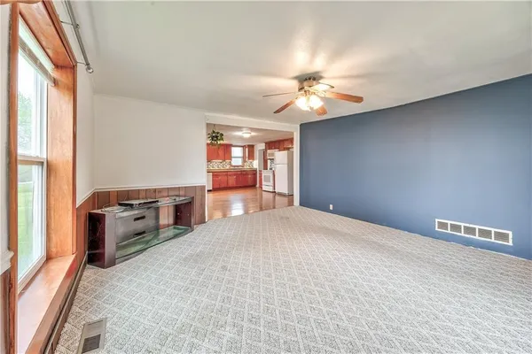 $375,000 | 35705 Renner Road, Paola, KS 66071