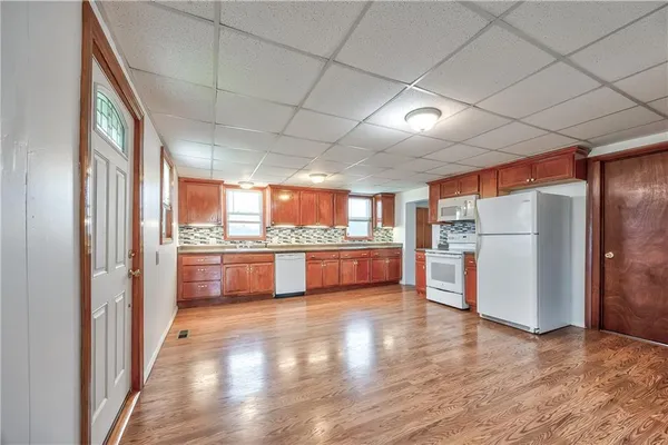 $375,000 | 35705 Renner Road, Paola, KS 66071