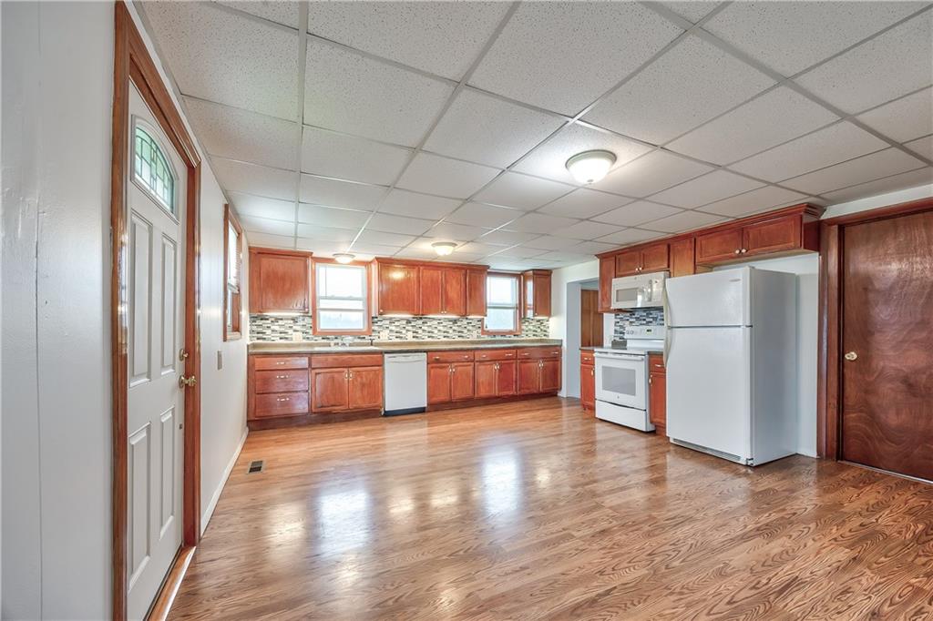 35705 Renner Road Paola, KS 66071 - Photo 6 of 40