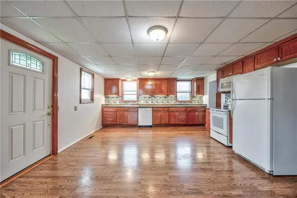 $375,000 | 35705 Renner Road, Paola, KS 66071