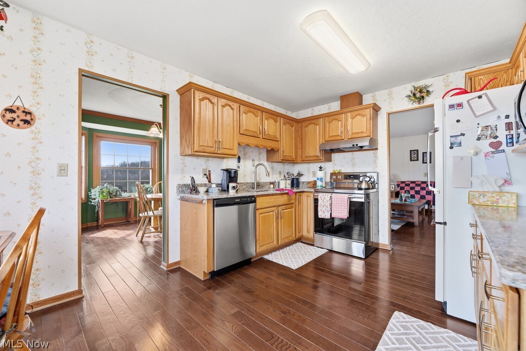 10240 Manor Road Northeast Minerva, OH 44657 - Photo 10 of 48 Gallery Image 10