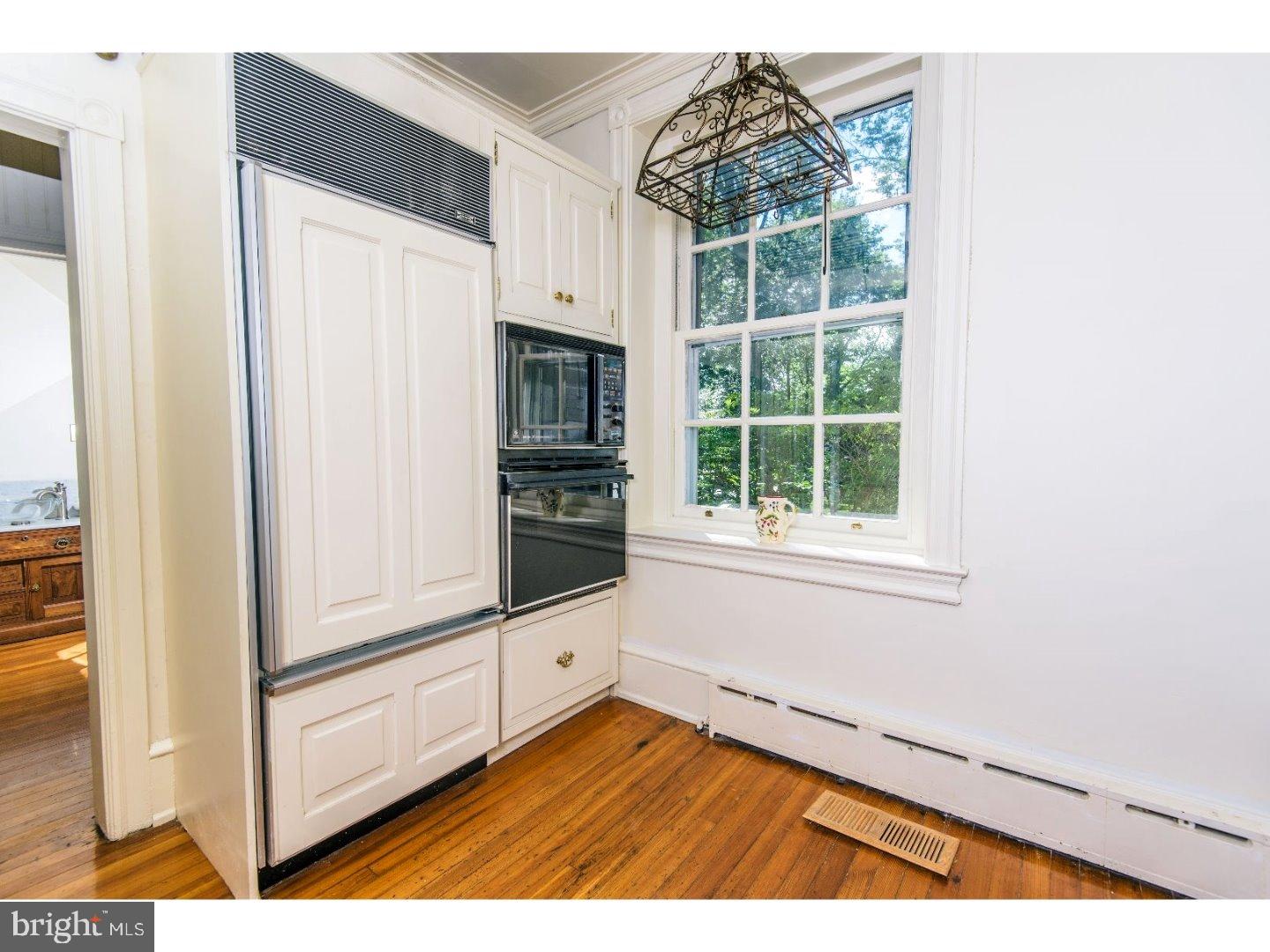 8 Radnor Way Wayne, PA 19087 - Photo 7 of 25 Kitchen