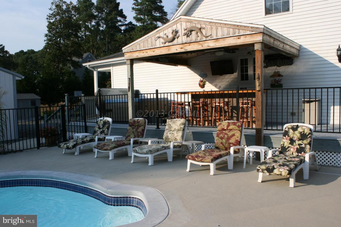 5044 Campground Road Eden, MD 21822 - Photo 5 of 63 Tiki Bar with Electric