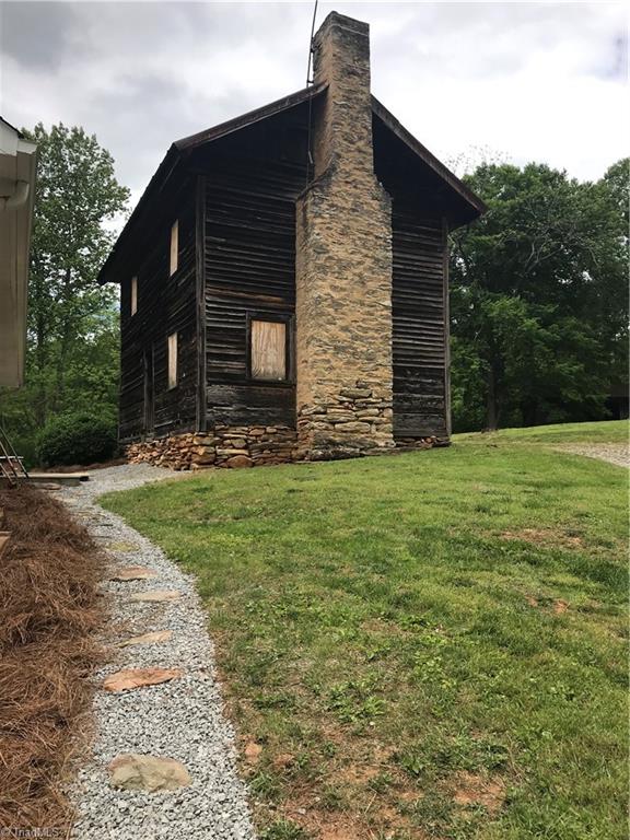 952 Anderson Road Siloam, NC 27047 - Photo 8 of 38 Gallery Image 8