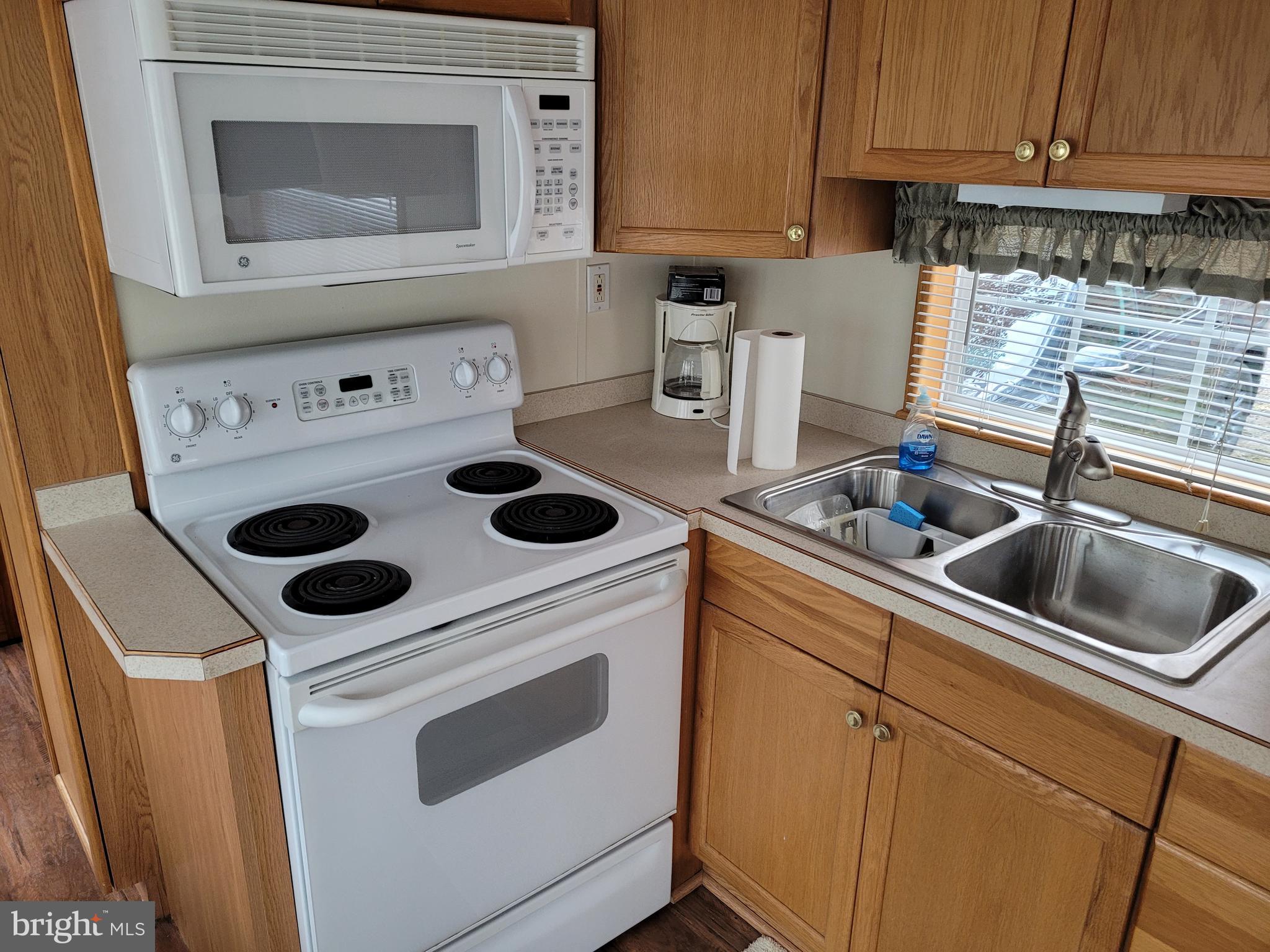 724 Monmouth Road, Unit 23 Cream Ridge, NJ 08514 - Photo 3 of 21