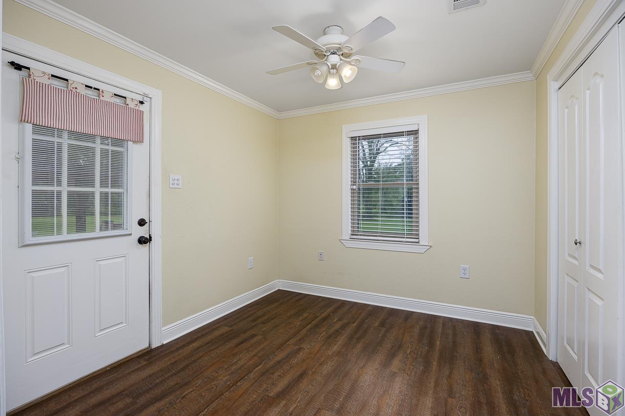 42405 Cannon Road Gonzales, LA 70737 - Photo 5 of 19 Dining Area