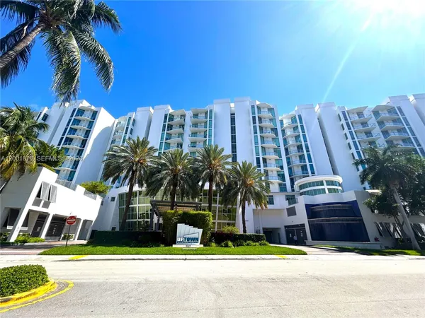$4,100 | 3029 Northeast 188th Street, Unit 905, Aventura, FL 33180