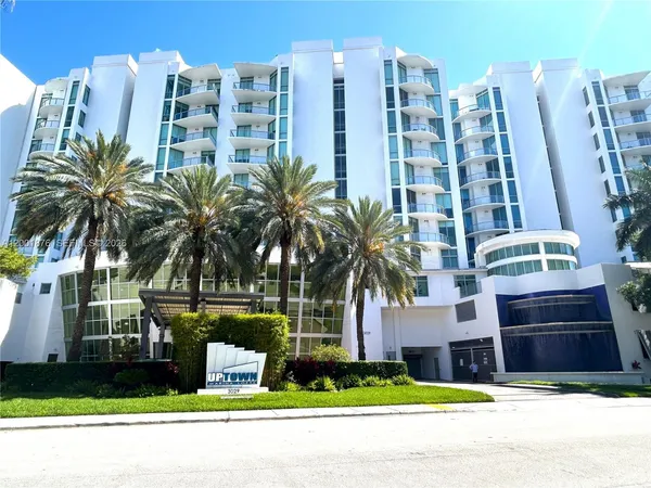 $4,100 | 3029 Northeast 188th Street, Unit 905, Aventura, FL 33180