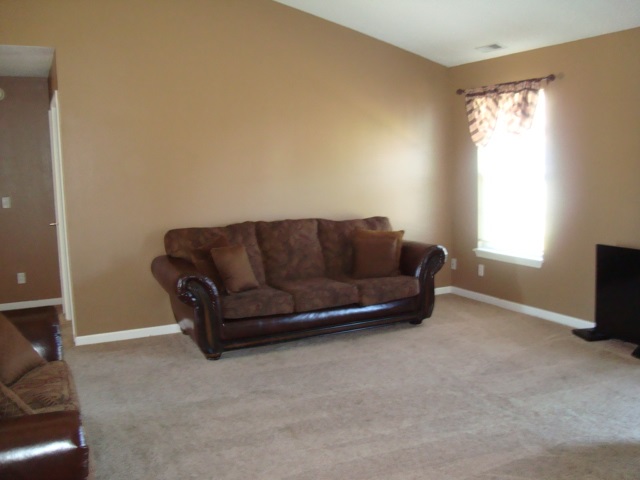 1074 Springwater Road Kokomo, IN 46902 - Photo 4 of 13