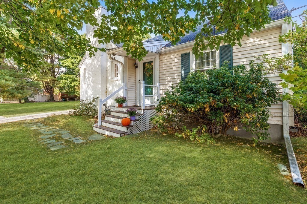 3 Evergreen Road Reading, MA 01867 - Photo 1 of 36 Gallery Image 1