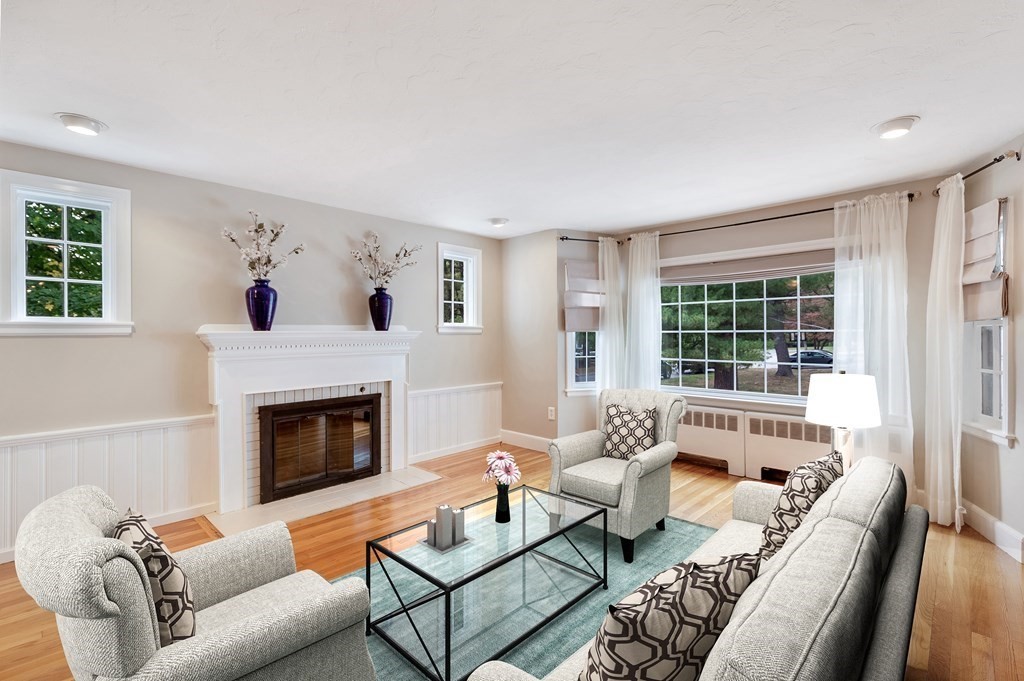 3 Evergreen Road Reading, MA 01867 - Photo 5 of 36 Gallery Image 5