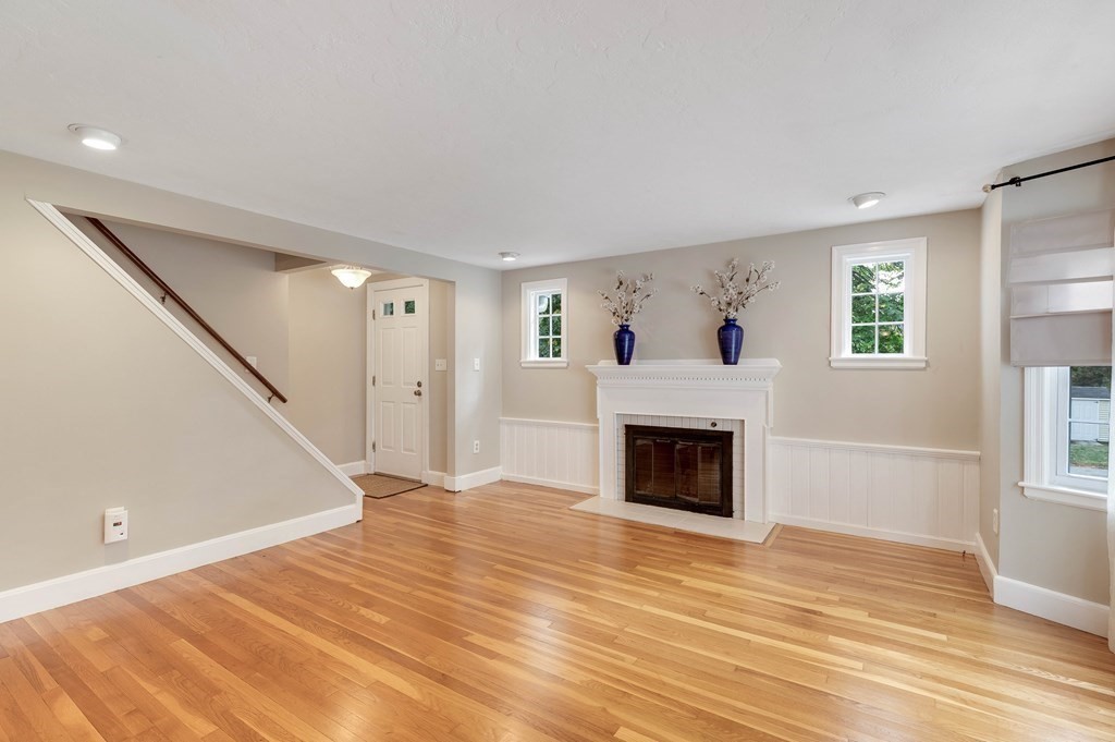 3 Evergreen Road Reading, MA 01867 - Photo 6 of 36 Gallery Image 6