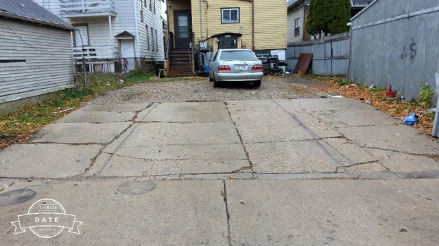 $140,000 | 2336 South 9th Place, Milwaukee, WI 53215