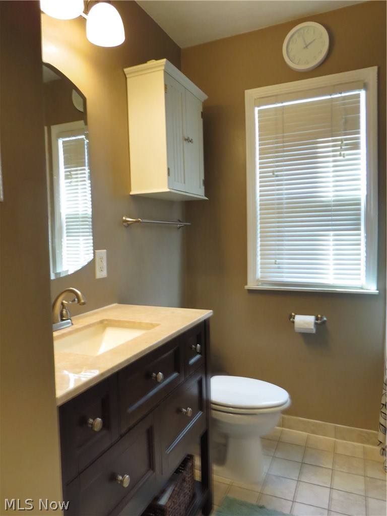 2006 Lorimer Road Cleveland, OH 44134 - Photo 8 of 35