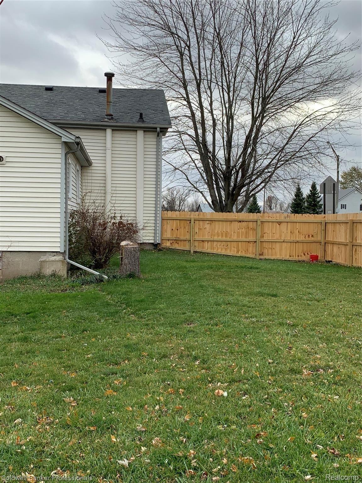 1753 Daley Road Lapeer, MI 48446 - Photo 45 of 48 EA4908E2-3442-4DE3-A873-55B6BAE2AC09.jpeg