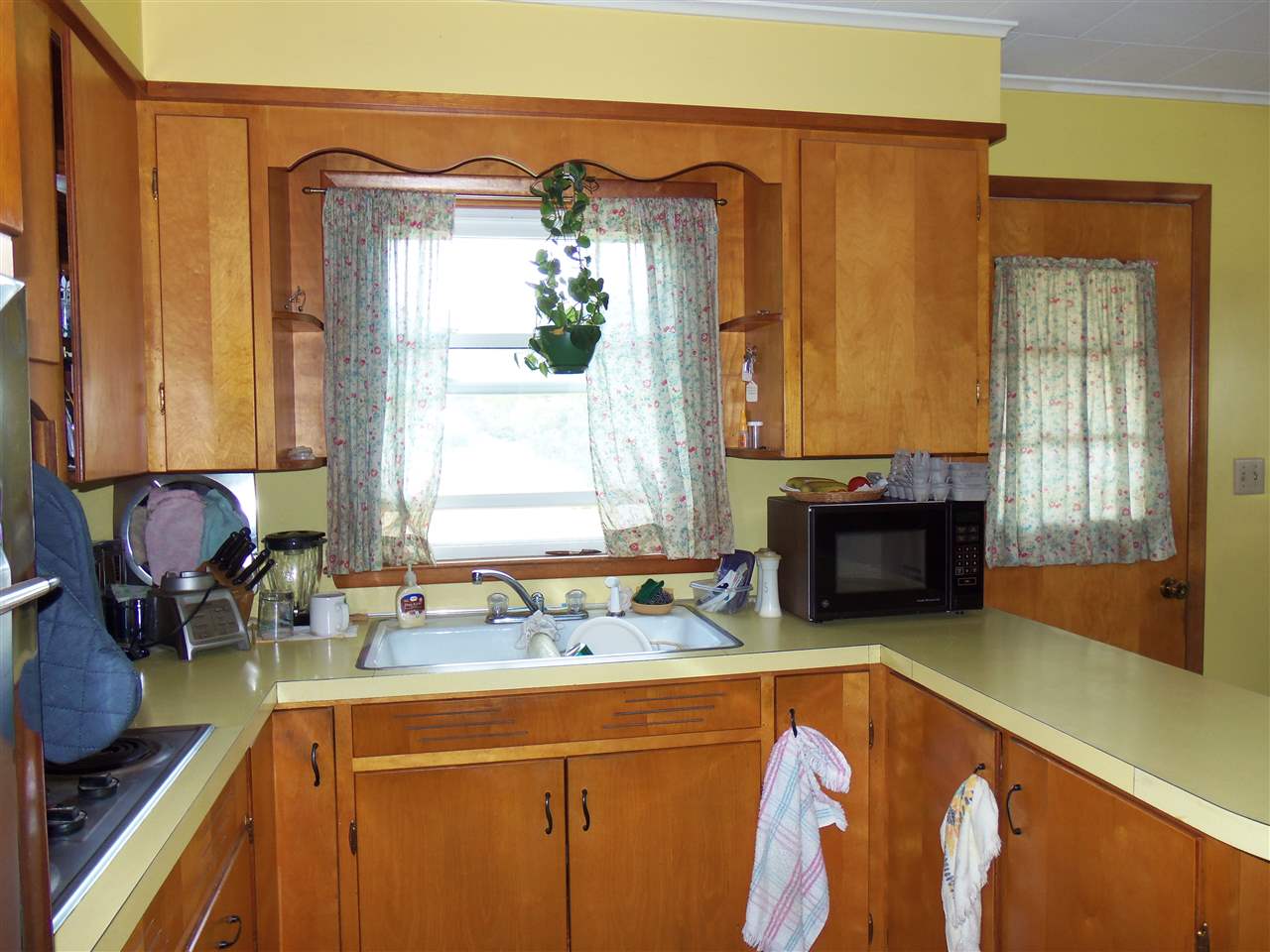 1168 Pleasant Street West Rutland, VT 05777 - Photo 6 of 20 Gallery Image 6