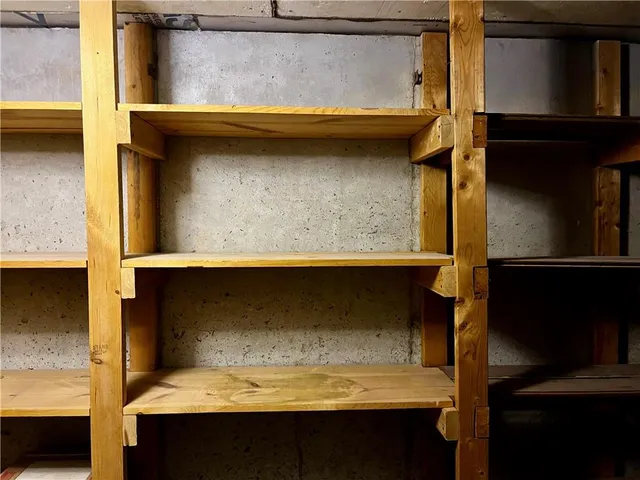 $279,000 | 901 West Davis Street, Savannah, MO 64485