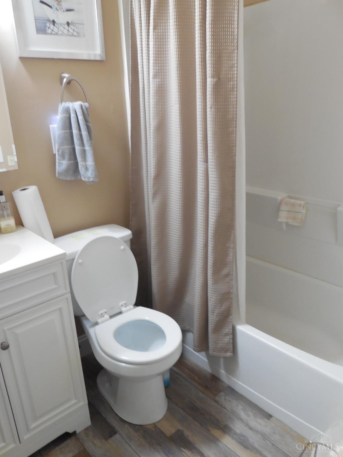 1372 Riviera Place Cincinnati, OH 45231 - Photo 23 of 38 Gallery Image 23
