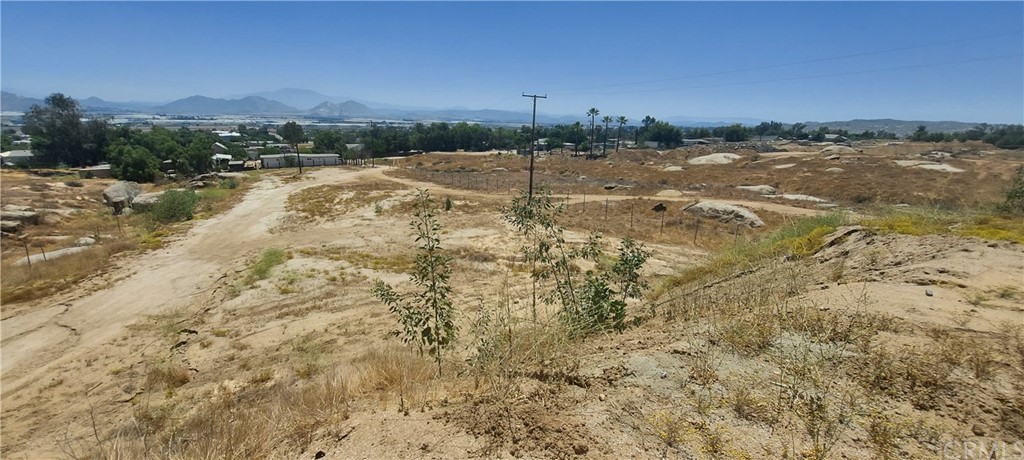0 Darin Perris Ca Perris, CA 92570 - Photo 11 of 17 a view of a backyard of a house