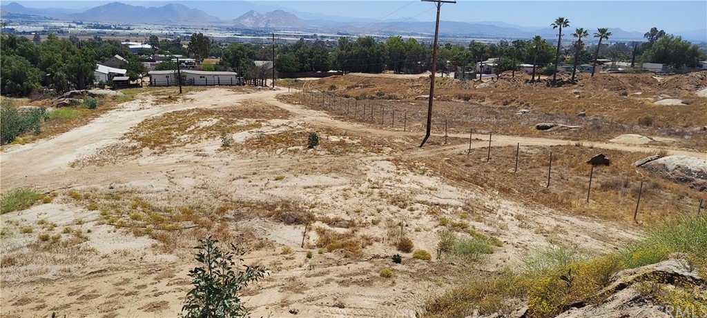 0 Darin Perris Ca Perris, CA 92570 - Photo 15 of 17 a view of a outdoor space